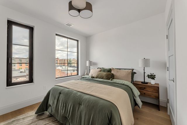 34 Oak Street 304, Boston, MA 02136