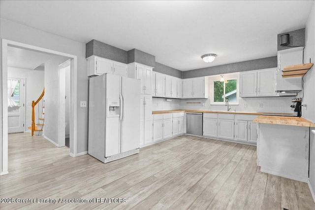 2709 Greenbriar Avenue, Lansing, MI 48912