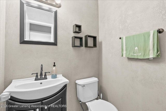 2709 Greenbriar Avenue, Lansing, MI 48912