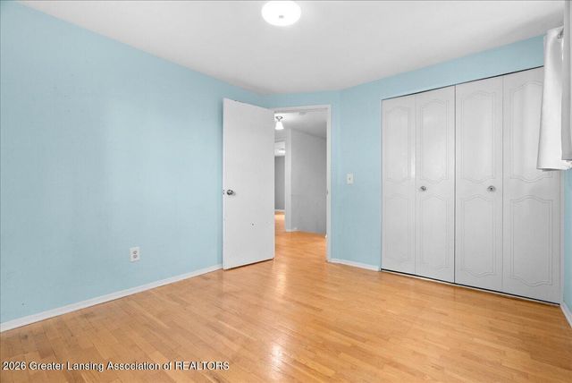 2709 Greenbriar Avenue, Lansing, MI 48912