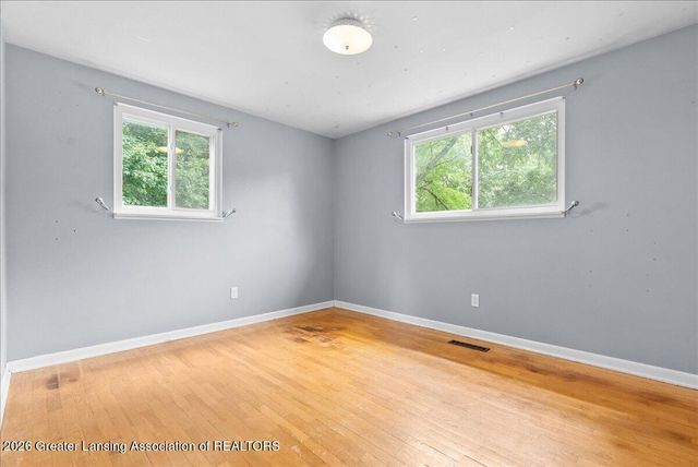 2709 Greenbriar Avenue, Lansing, MI 48912