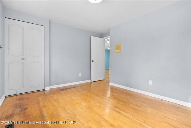 2709 Greenbriar Avenue, Lansing, MI 48912