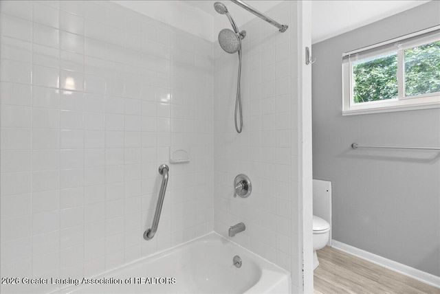 2709 Greenbriar Avenue, Lansing, MI 48912