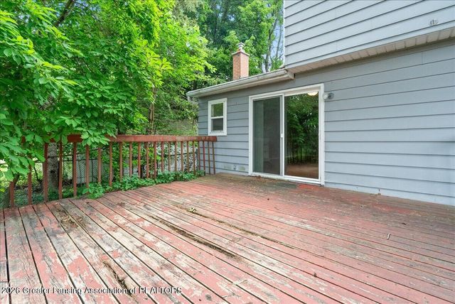 2709 Greenbriar Avenue, Lansing, MI 48912