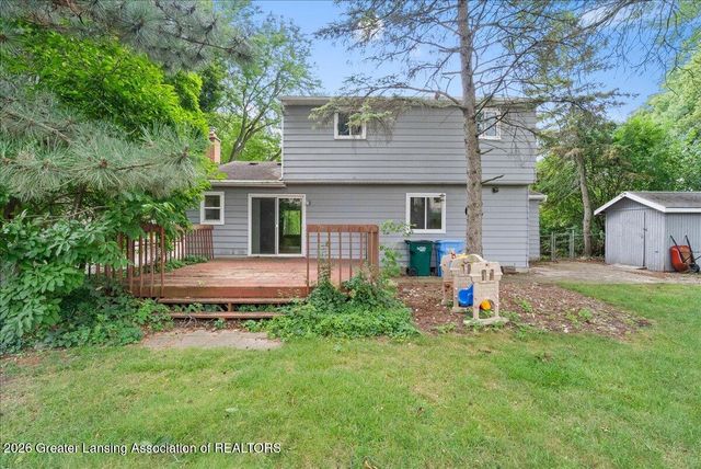 2709 Greenbriar Avenue, Lansing, MI 48912