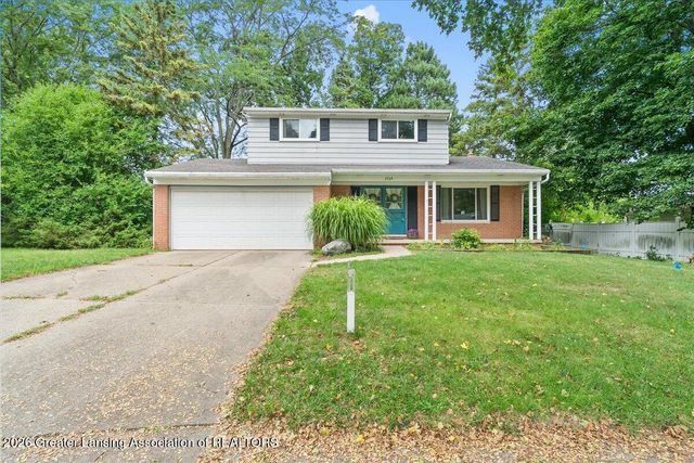 2709 Greenbriar Avenue, Lansing, MI 48912