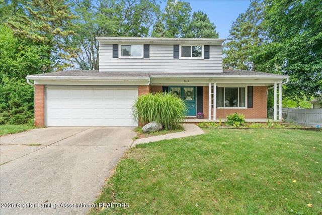 2709 Greenbriar Avenue, Lansing, MI 48912