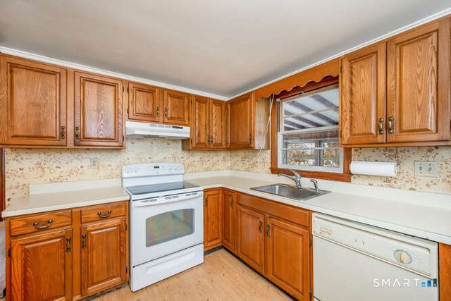 21 Boroskey Road, Fairfield, CT 06824