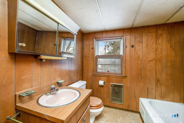 21 Boroskey Road, Fairfield, CT 06824