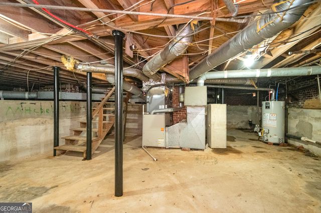 199 Lake Forest Drive, Elberton, GA 30635