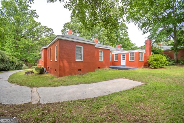199 Lake Forest Drive, Elberton, GA 30635