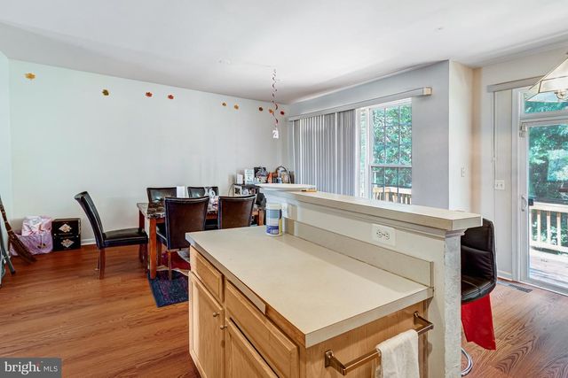 3020 FRANKFURT CT, Woodbridge, VA 22191