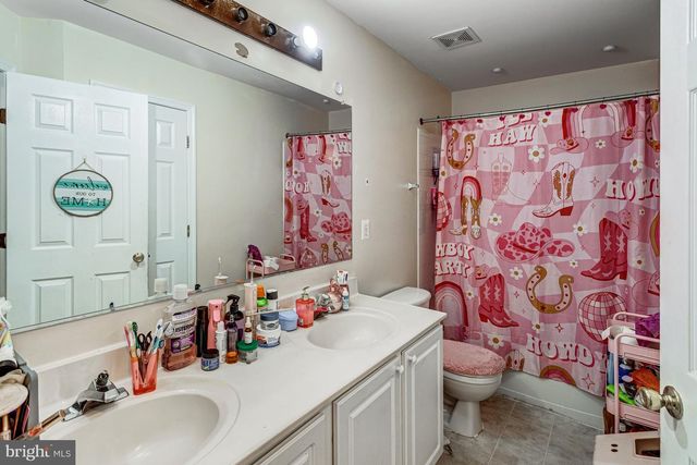 3020 FRANKFURT CT, Woodbridge, VA 22191