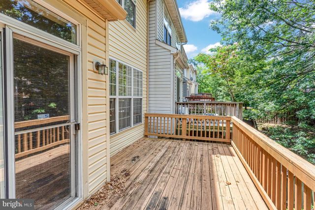 3020 FRANKFURT CT, Woodbridge, VA 22191