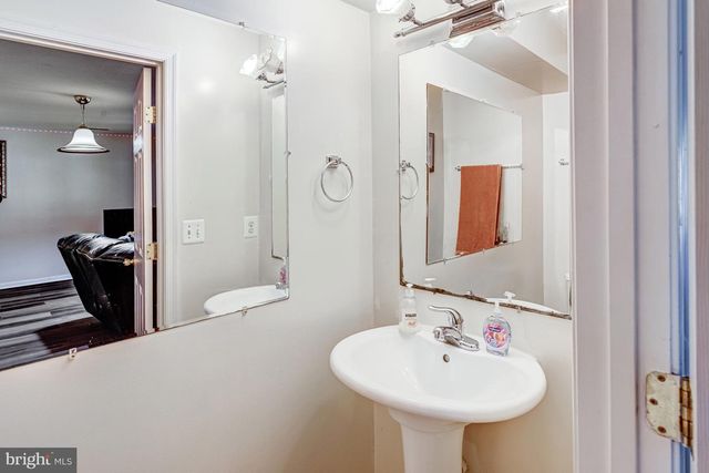 3020 FRANKFURT CT, Woodbridge, VA 22191