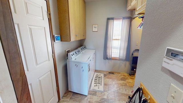 1008 OREGON TRAIL, Boonville, MO 65233