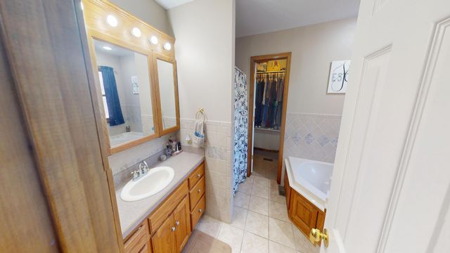 1008 OREGON TRAIL, Boonville, MO 65233