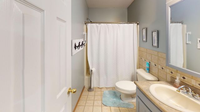 1008 OREGON TRAIL, Boonville, MO 65233