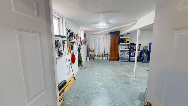 1008 OREGON TRAIL, Boonville, MO 65233