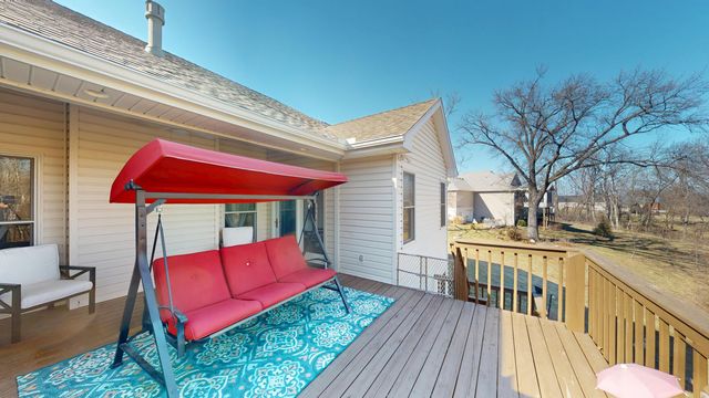 1008 OREGON TRAIL, Boonville, MO 65233