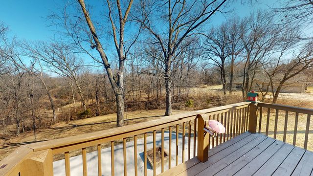 1008 OREGON TRAIL, Boonville, MO 65233