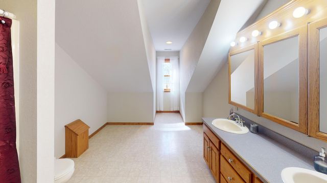 1008 OREGON TRAIL, Boonville, MO 65233