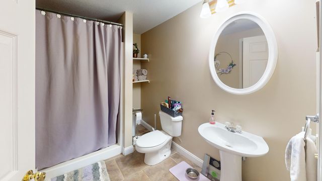 1008 OREGON TRAIL, Boonville, MO 65233