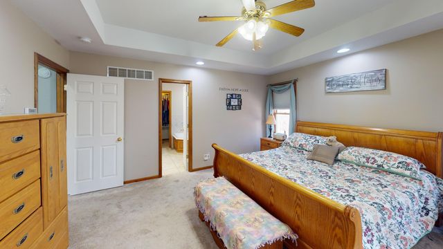 1008 OREGON TRAIL, Boonville, MO 65233