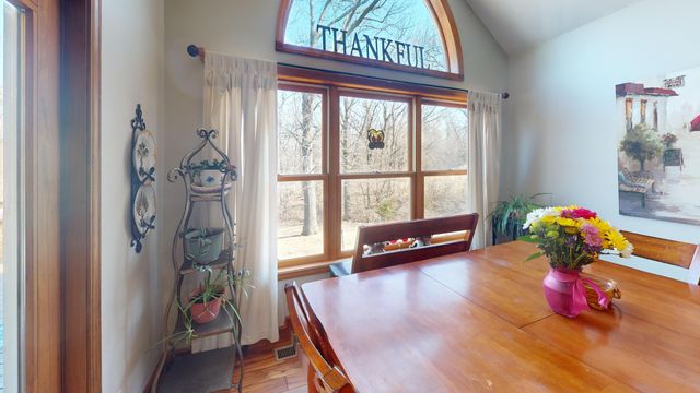 1008 OREGON TRAIL, Boonville, MO 65233