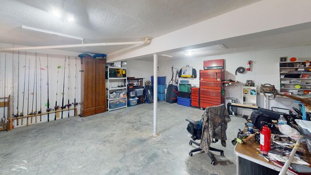 1008 OREGON TRAIL, Boonville, MO 65233