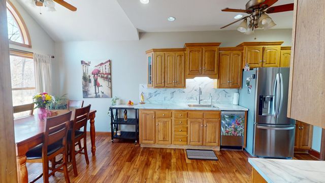 1008 OREGON TRAIL, Boonville, MO 65233