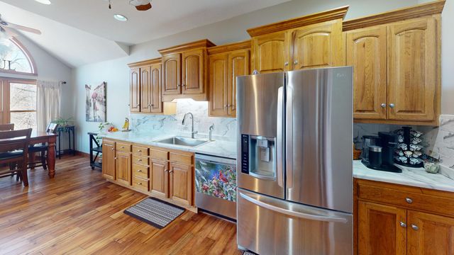 1008 OREGON TRAIL, Boonville, MO 65233