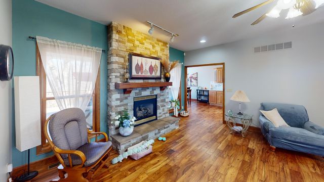 1008 OREGON TRAIL, Boonville, MO 65233