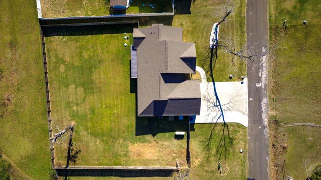 308 Resort Drive, Livingston, TX 77351