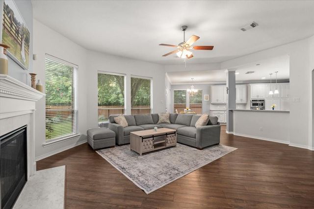 3102 Silverberry Trail, Houston, TX 77345