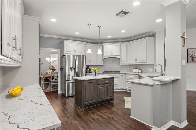 3102 Silverberry Trail, Houston, TX 77345