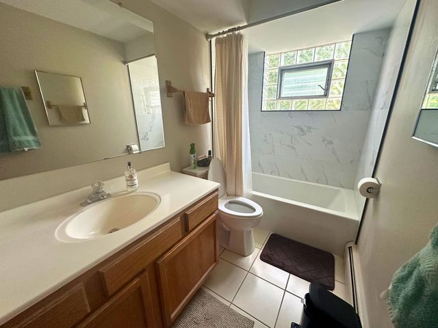 10524 S Pulaski Road 2SE, Oak Lawn, IL 60453