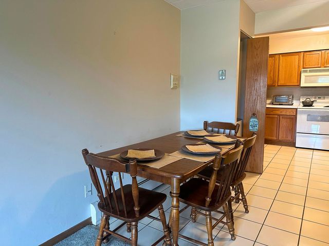 10524 S Pulaski Road 2SE, Oak Lawn, IL 60453