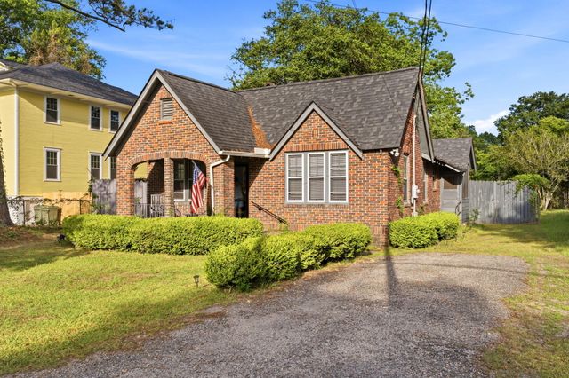 220 Church Street, Sumter, SC 29150