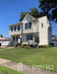 130 loretta Street, Hopelawn, NJ 08861