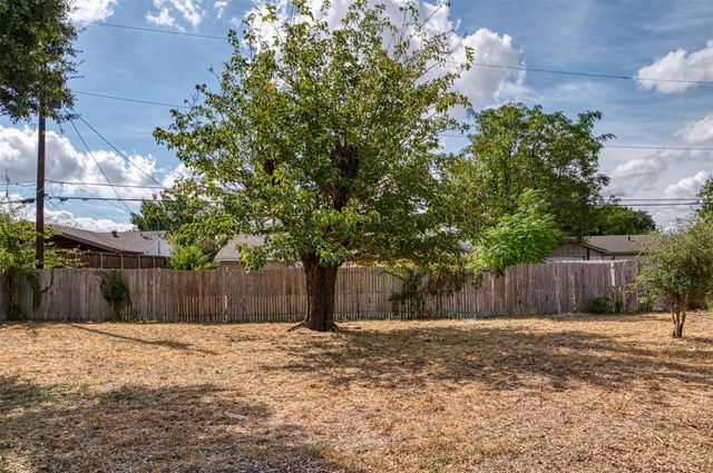 417 Fieldwood Terrace, Hurst, TX 76053