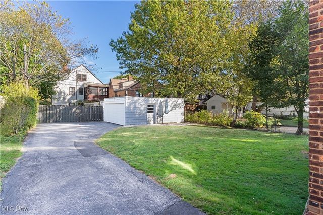 18927 Chagrin Boulevard, Shaker Heights, OH 44122