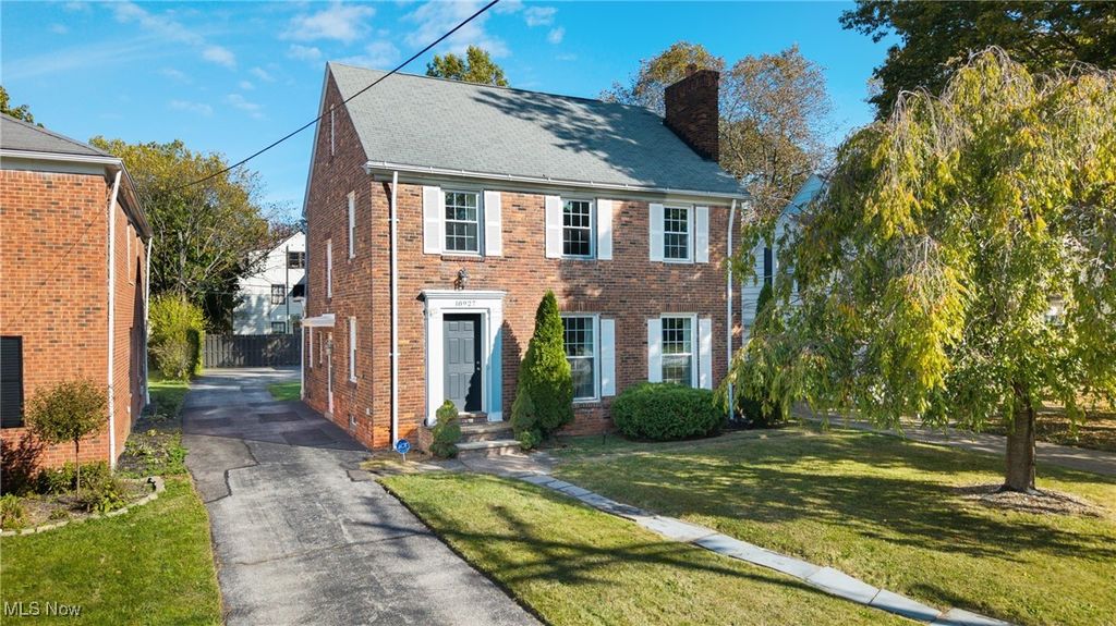 18927 Chagrin Boulevard, Shaker Heights, OH 44122