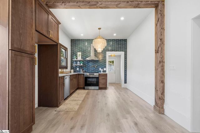 8 Bragg Street, Greenville, SC 29611