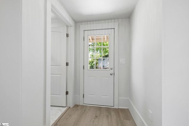 8 Bragg Street, Greenville, SC 29611