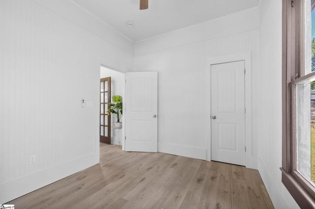 8 Bragg Street, Greenville, SC 29611