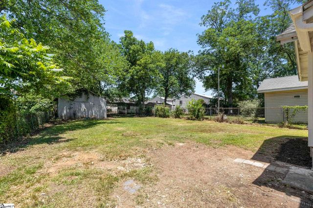 8 Bragg Street, Greenville, SC 29611