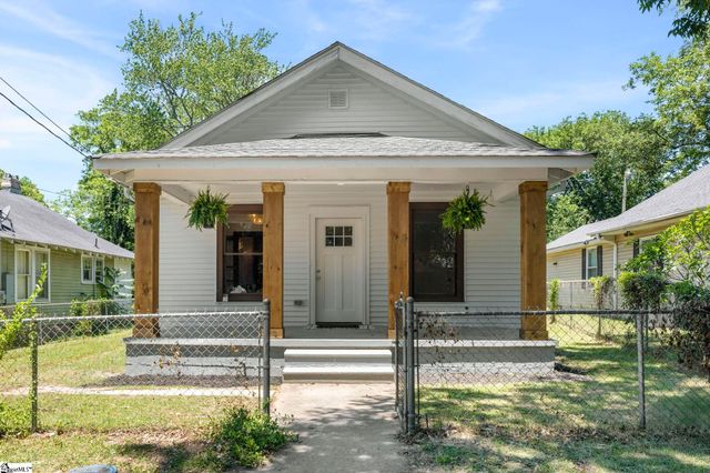 8 Bragg Street, Greenville, SC 29611