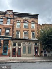 109 E BROAD ST #1, Tamaqua, PA 18252
