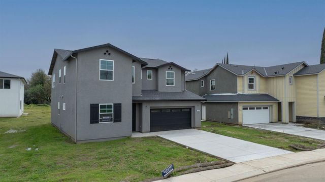 809 Tiffani Way, Oakdale, CA 95361